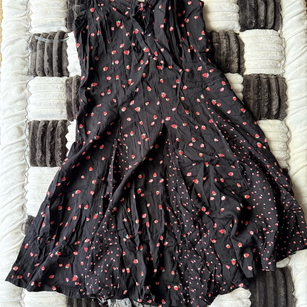 WILD FABLE • DRESSES
Women • Size XS • Excellent condition